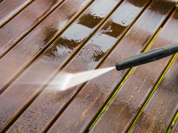 Balcony Cleaning in Burlington